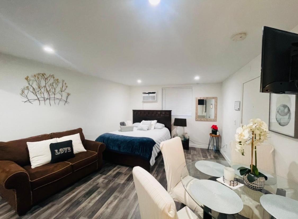 Lovely Sherman Oaks Studio لوس أنجلوس المظهر الخارجي الصورة